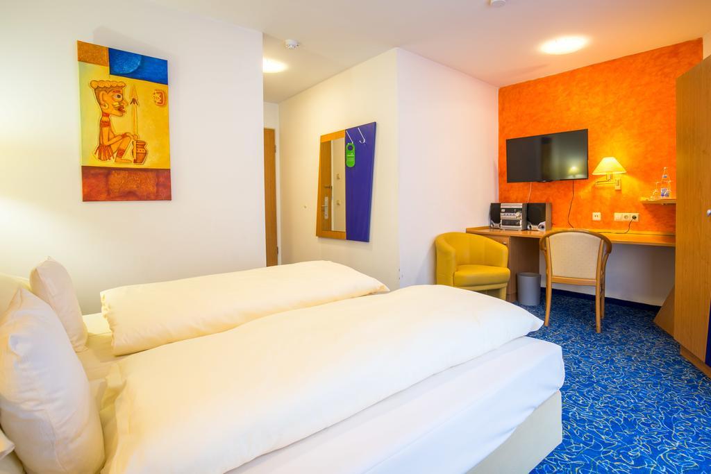 Allvitalis Traumhotel Karlsruhe Exterior foto